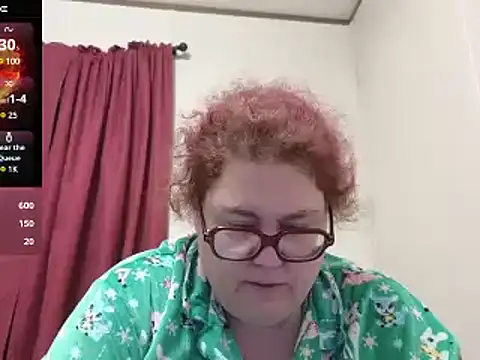 Snapshot of EmberCum chatting on February 19, 11:06 am EmberCum online show from February 19, 11:06 am