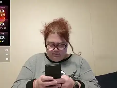 Snapshot of EmberCum chatting on February 27, 10:26 am EmberCum online show from February 27, 10:26 am