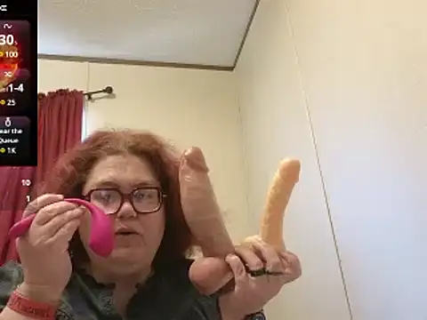 Snapshot of EmberCum chatting on March 2, 12:54 pm EmberCum online show from March 2, 12:54 pm