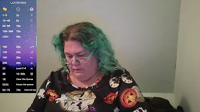 Snapshot of EmberCum chatting on October 4, 12:52 am EmberCum online show from October 4, 12:52 am