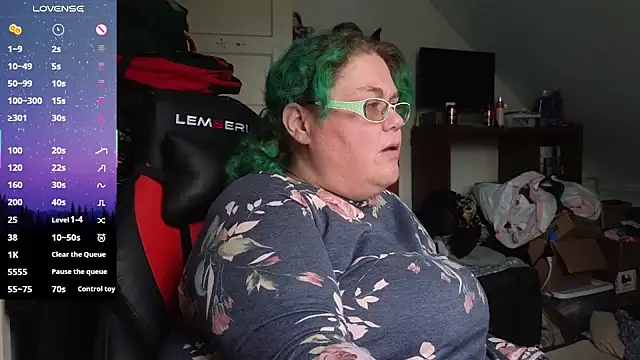 Snapshot of EmberCum chatting on October 25, 5:08 pm EmberCum online show from October 25, 5:08 pm