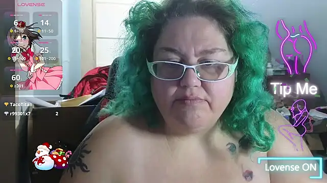 Snapshot of EmberCum chatting on November 3, 11:11 am EmberCum online show from November 3, 11:11 am