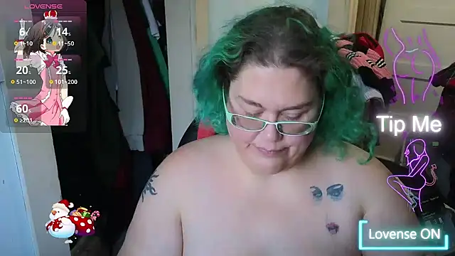 Snapshot of EmberCum chatting on November 13, 12:48 pm EmberCum online show from November 13, 12:48 pm