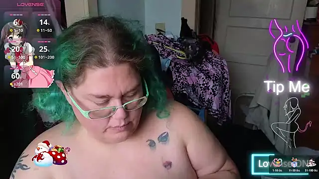 Snapshot of EmberCum chatting on November 14, 12:48 pm EmberCum online show from November 14, 12:48 pm