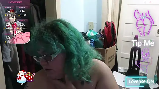 Snapshot of EmberCum chatting on November 21, 10:14 am EmberCum online show from November 21, 10:14 am