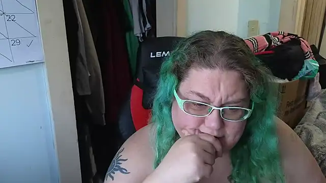 Snapshot of EmberCum chatting on November 29, 12:52 pm EmberCum online show from November 29, 12:52 pm