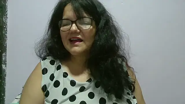 kassandra02 online show from May 11, 3:01 am