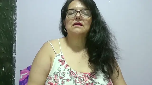 kassandra02 online show from May 18, 2:51 am