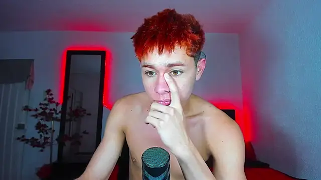 Snapshot of DavidfullOFlove chatting on January 27, 7:14 am DavidfullOFlove online show from January 27, 7:14 am