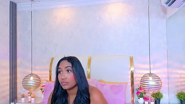 NaiomyLanes online show from July 3, 2:23 pm