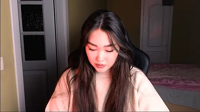 Snapshot of Erica_Wayne chatting on January 28, 2:21 pm Erica Wayne online show from January 28, 2:21 pm