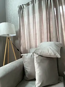 naughtyblackdolie online show from January 12, 9:30 am