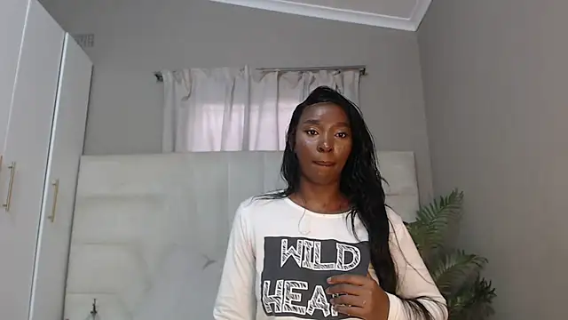 naughtyblackdolie online show from March 7, 4:57 am