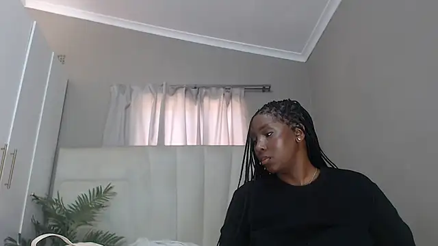 Snapshot of naughtyblackdolie chatting on May 31, 7:48 am naughtyblackdolie online show from May 31, 7:48 am
