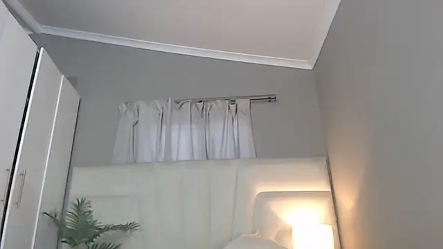 Snapshot of naughtyblackdolie chatting on July 31, 5:29 am naughtyblackdolie online show from July 31, 5:29 am