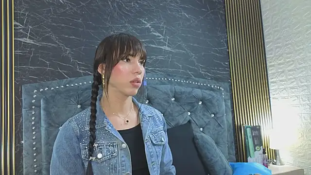 Snapshot of diosagolden chatting on May 31, 10:00 pm diosagolden online show from May 31, 10:00 pm