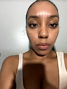 Snapshot of juicyyy323 chatting on November 12, 7:53 am juicyyy323 online show from November 12, 7:53 am