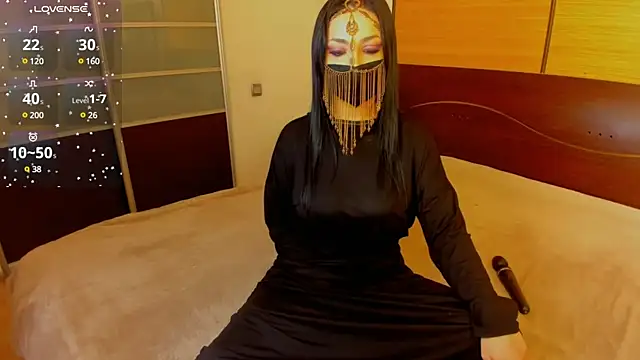 Snapshot of habibi_moon chatting on February 12, 6:19 am habibi moon online show from February 12, 6:19 am