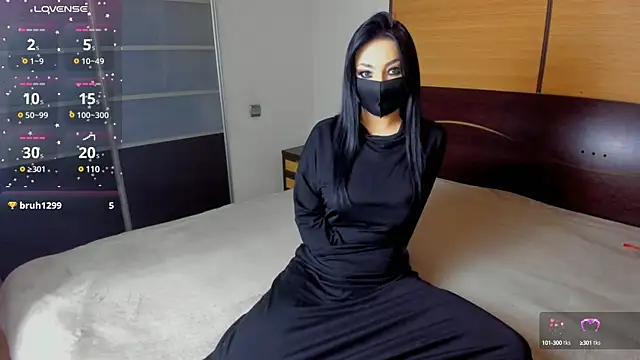 Snapshot of habibi_moon chatting on February 27, 2:10 am habibi moon online show from February 27, 2:10 am