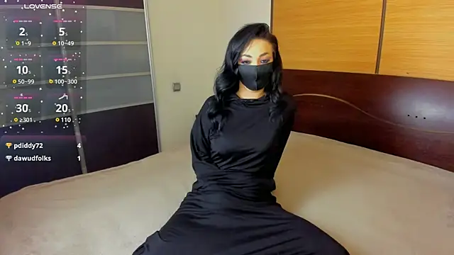 Snapshot of habibi_moon chatting on March 11, 2:21 am habibi moon online show from March 11, 2:21 am