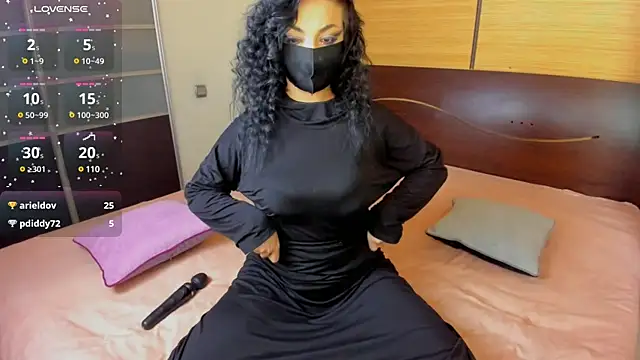 Snapshot of habibi_moon chatting on March 20, 2:19 am habibi moon online show from March 20, 2:19 am