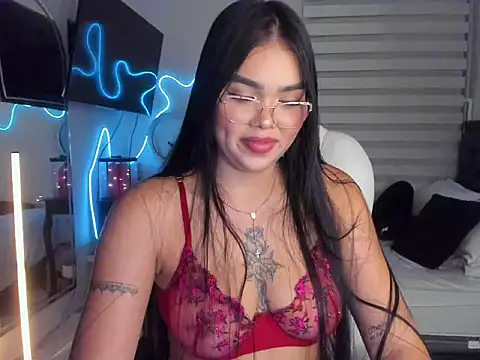 Daisy 20x  online show from August 4, 6:05 am