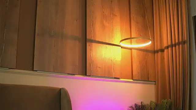 Snapshot of EmilyRaymont chatting on February 9, 3:32 am EmilyRaymont online show from February 9, 3:32 am