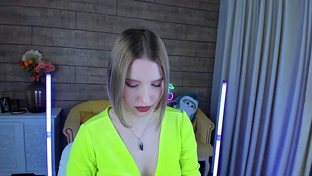 LiliLinn online show from January 28, 10:34 am