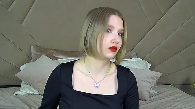 LiliLinn online show from February 11, 8:37 am