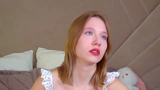 LiliLinn online show from January 16, 4:49 am