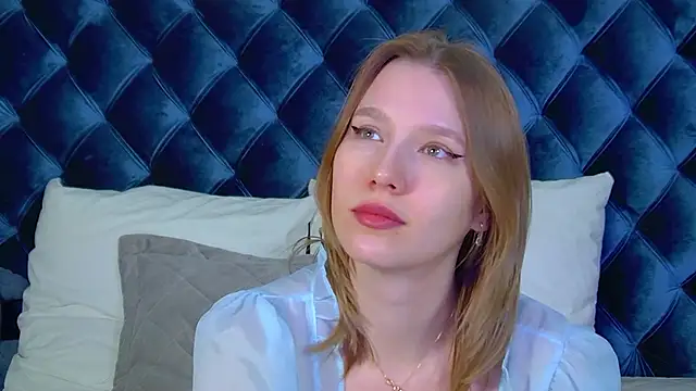 LiliLinn online show from February 20, 6:10 am