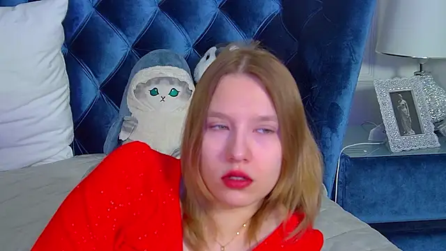 LiliLinn online show from March 12, 4:29 am