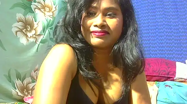 Snapshot of sexy_roma chatting on February 15, 5:39 pm sexy roma online show from February 15, 5:39 pm