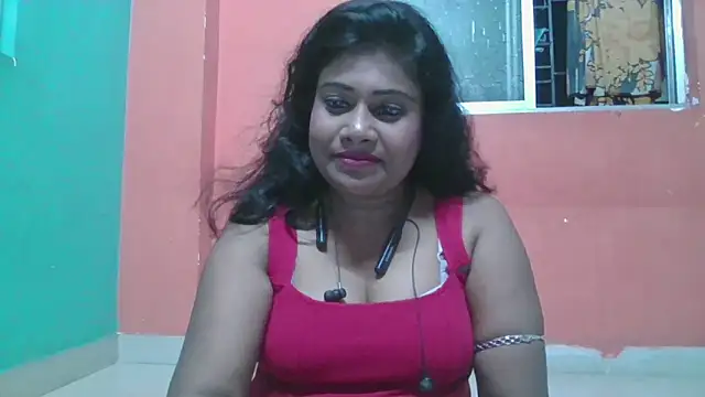 Snapshot of sexy_roma chatting on June 7, 6:33 pm sexy roma online show from June 7, 6:33 pm