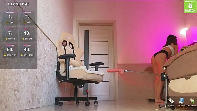 Katy perry  online show from December 1, 6:18 am