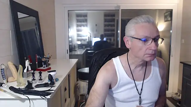 Snapshot of Goduleur69 chatting on January 10, 9:42 pm Goduleur69 online show from January 10, 9:42 pm