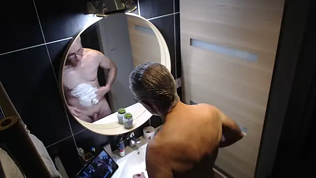 Snapshot of Goduleur69 chatting on February 15, 7:28 pm Goduleur69 online show from February 15, 7:28 pm