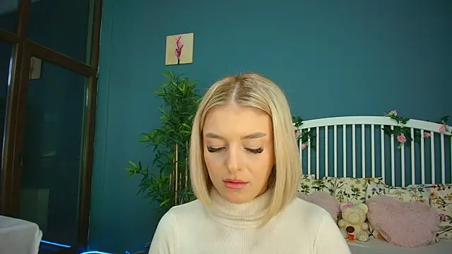 Snapshot of AlicePirs chatting on October 25, 4:09 am AlicePirs online show from October 25, 4:09 am