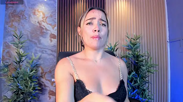 Alessia Taylorr online show from September 30, 12:32 pm