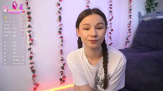 GlamourNova online show from March 10, 12:26 pm