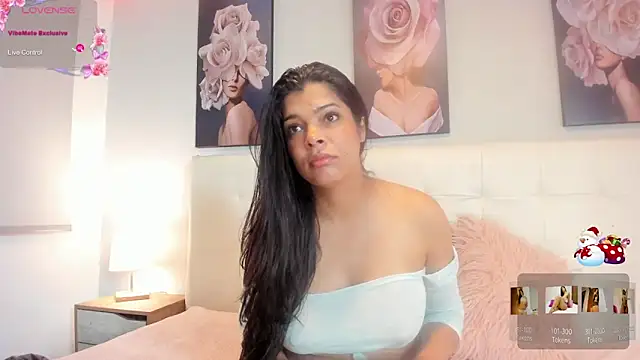 Sweetdreamses  online show from December 6, 12:16 pm