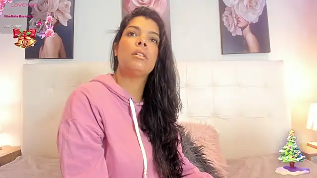 Sweetdreamses  online show from December 28, 12:24 pm