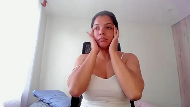 Sweetdreamses  online show from March 6, 2:02 pm