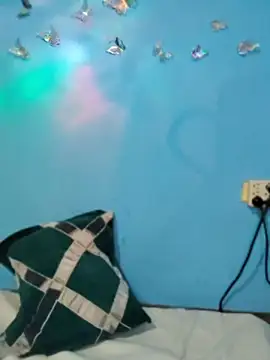 Snapshot of evelyn_prince1 chatting on July 16, 3:45 am evelyn prince1 online show from July 16, 3:45 am