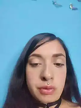 Snapshot of evelyn_prince1 chatting on August 1, 4:56 am evelyn prince1 online show from August 1, 4:56 am