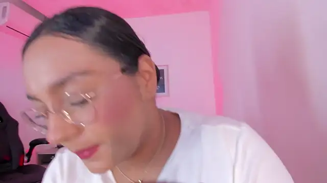 ellamontoya online show from January 13, 12:21 pm