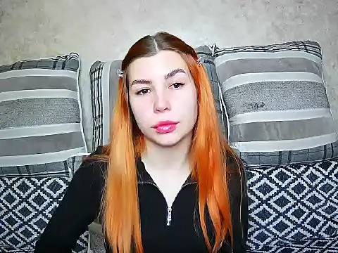 Snapshot of ElllaNuar chatting on September 15, 4:45 am ElllaNuar online show from September 15, 4:45 am