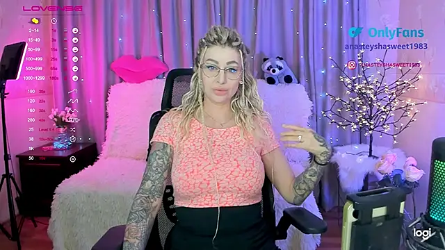 Snapshot of your_wild_amazon_forever chatting on January 15, 11:53 am your wild amazon forever online show from January 15, 11:53 am