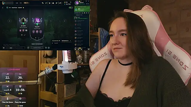 MoonlishSiren online show from June 18, 8:24 pm