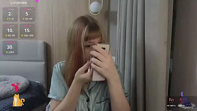 HermioneHHH online show from November 11, 8:09 pm